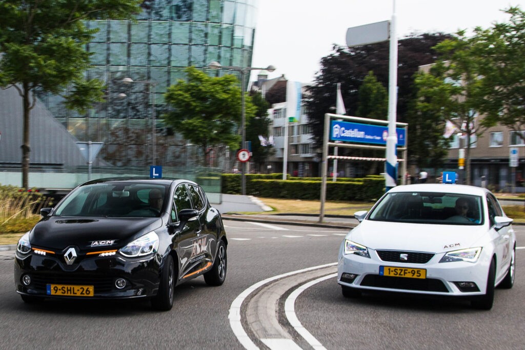 Autorijlessen in Alphen aan den Rijn doe je bij ACM Rijopleidingen